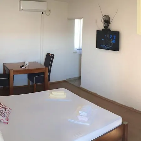 Apartment Toro Pag Town