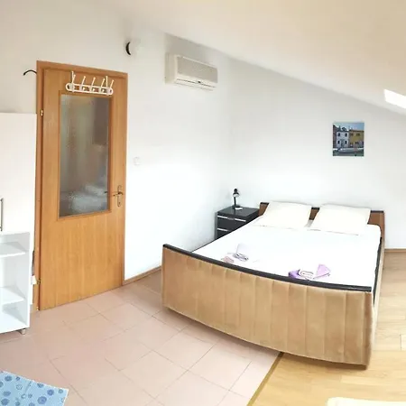 Apartment Toro Pag Town