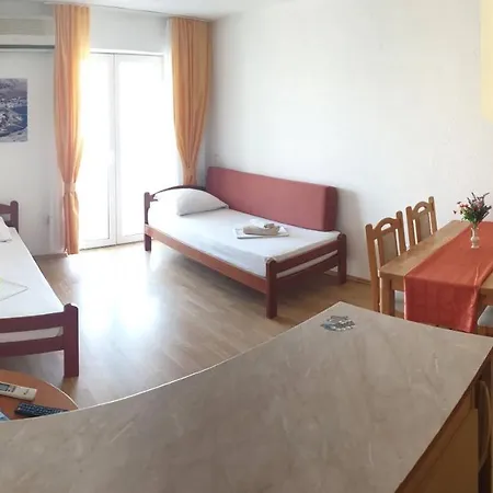 Apartment Toro Pag Town