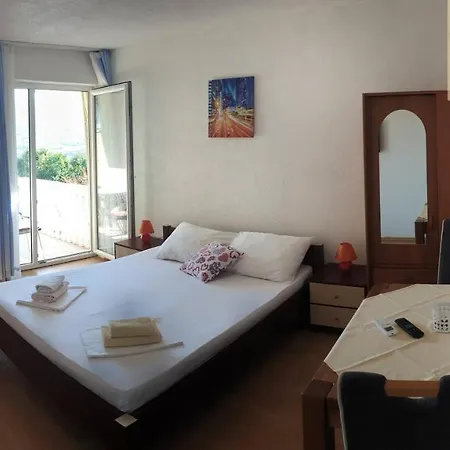 Apartment Toro Pag Town
