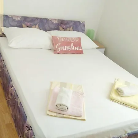 Apartment Toro Pag Town