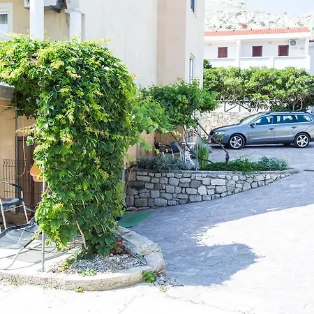 Apartment Toro Pag Town