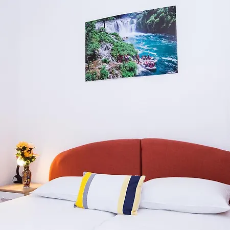 Apartment Toro Pag Town