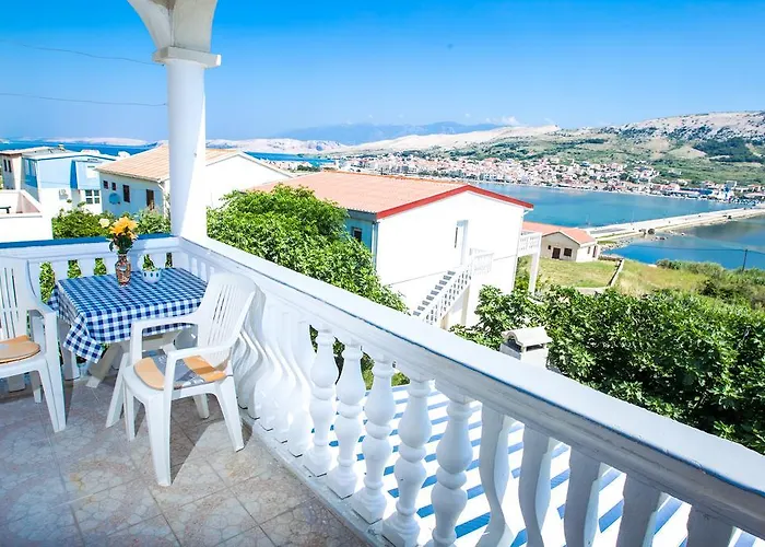 Apartment Toro Pag Town